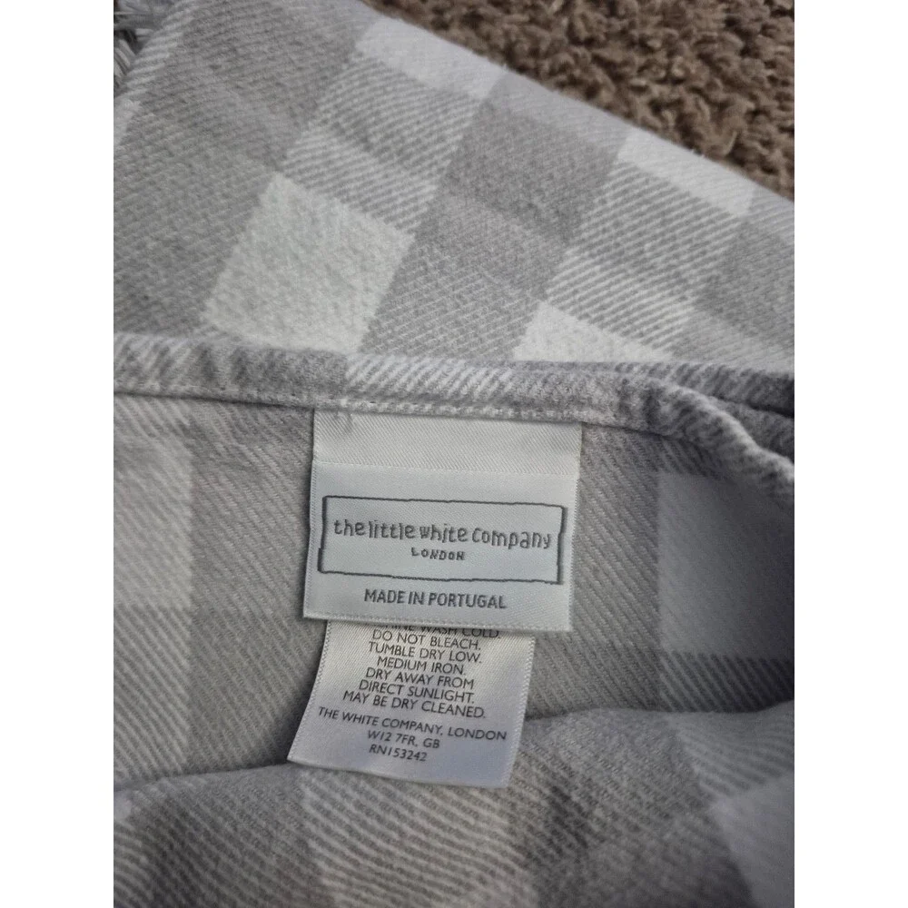 The little white company blanket 30 by 40 inch